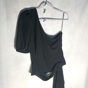 57-10 LULU'S black one shoulder short sleeve tie waist top L